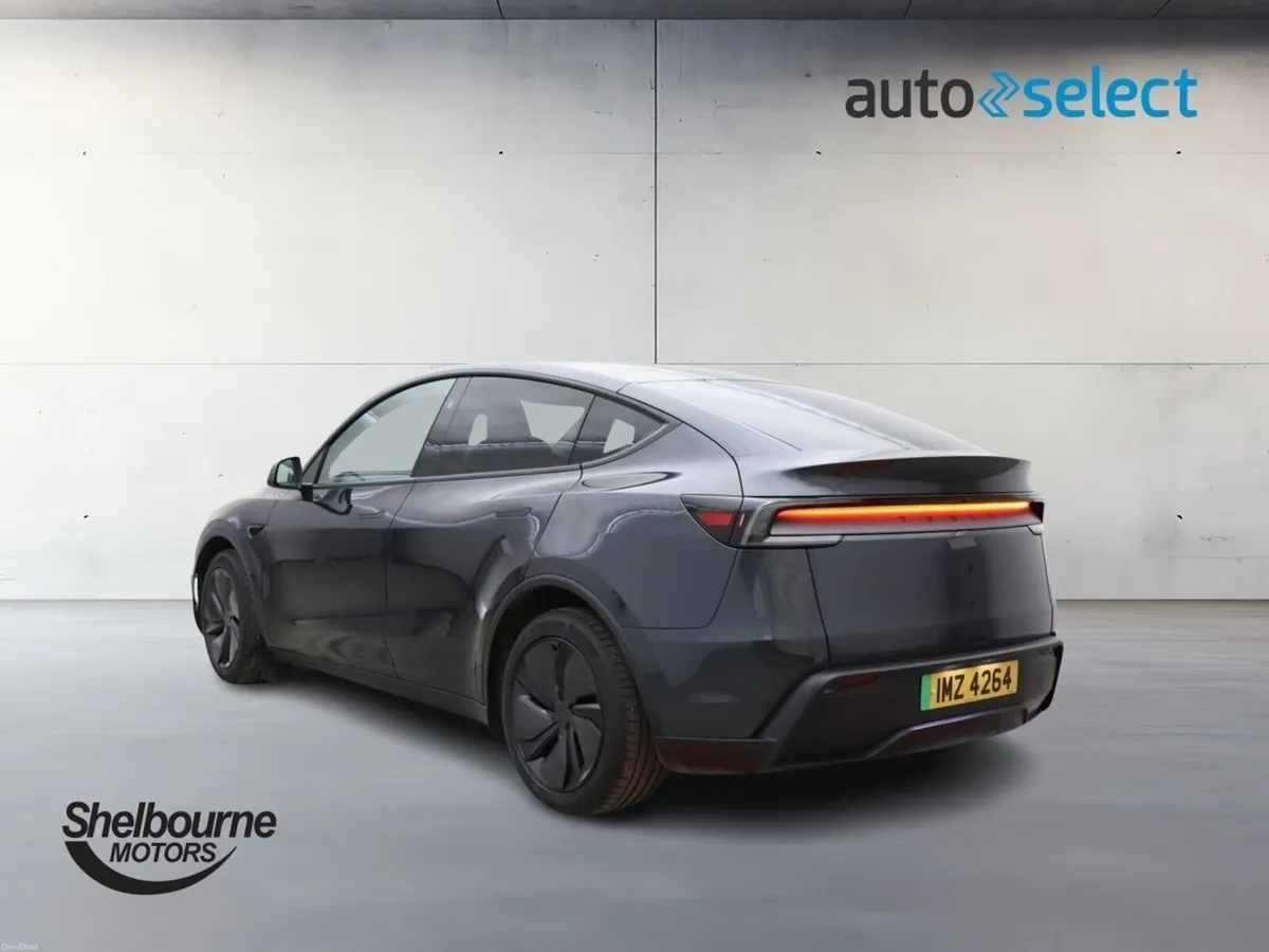 Tesla Model Y BASE - Image 4