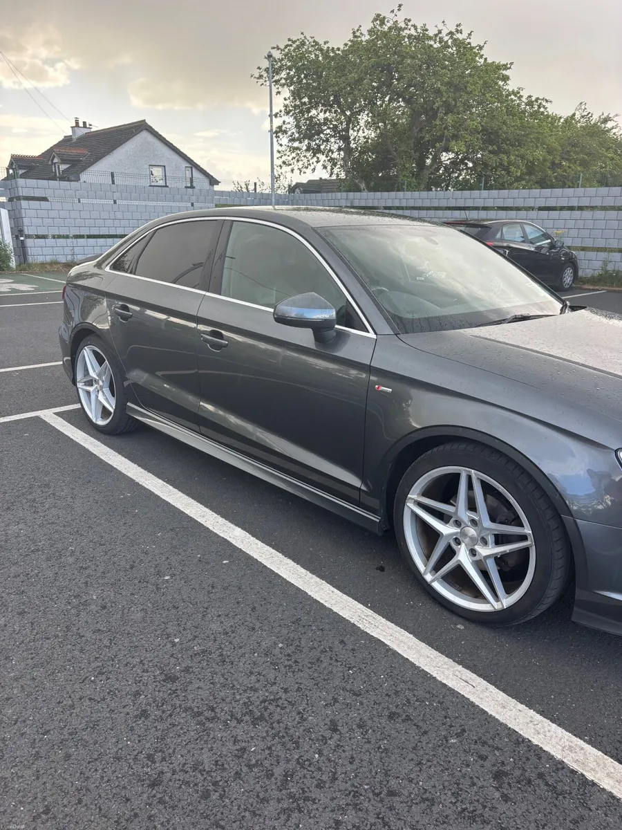Audi A3 2015 - Image 5