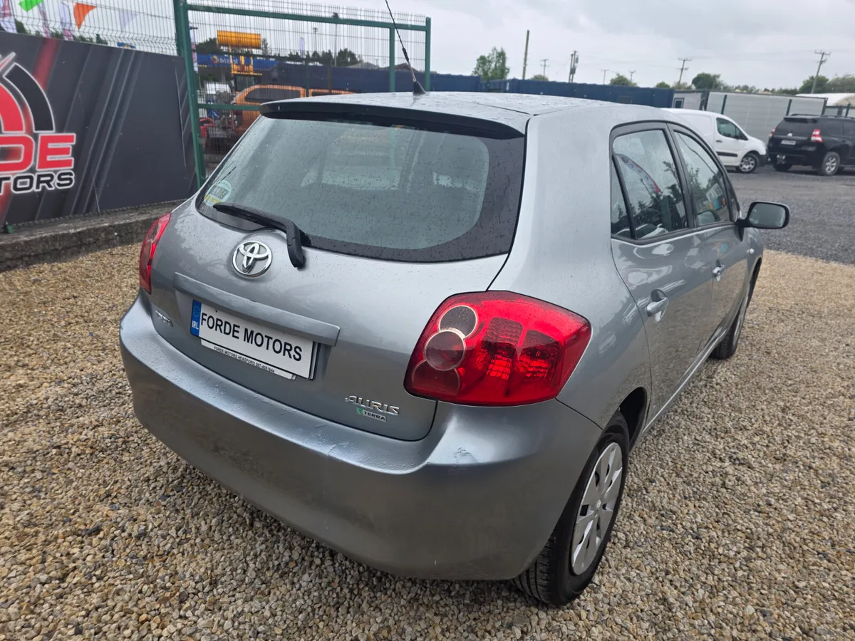 Toyota Auris 2008 - Image 4