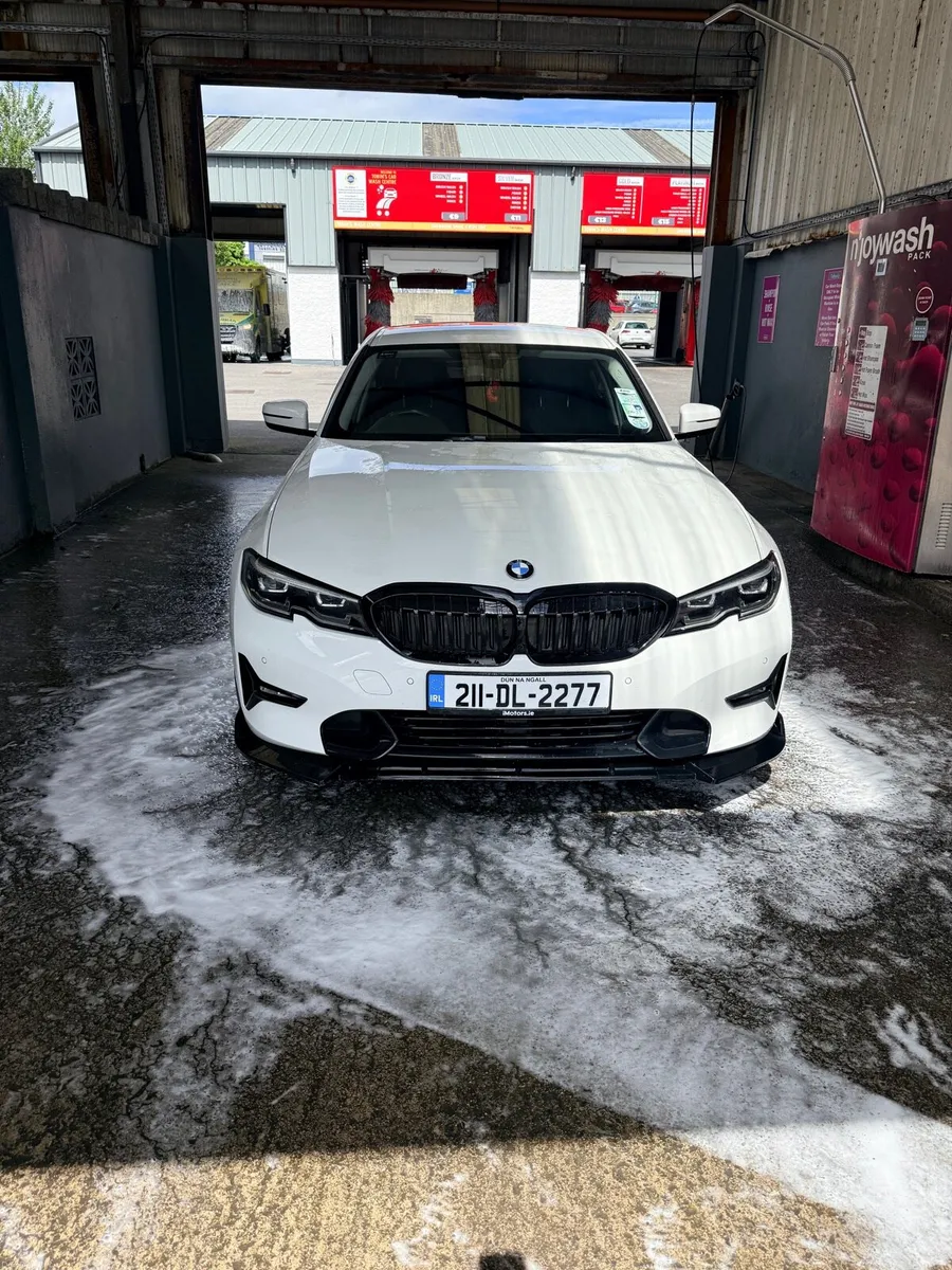 Car - Image 1