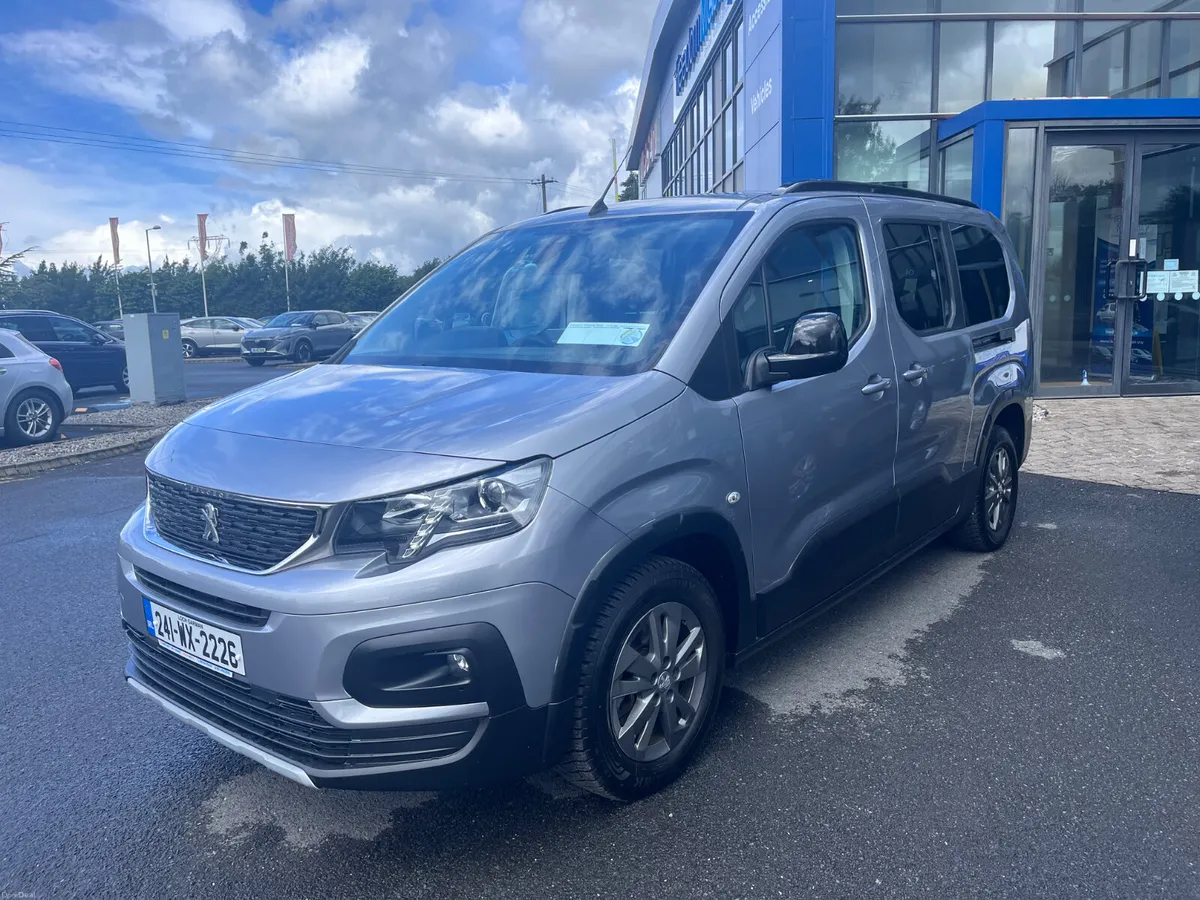 Peugeot Rifter 2024 Wheelchair Accessible LWB - Image 3