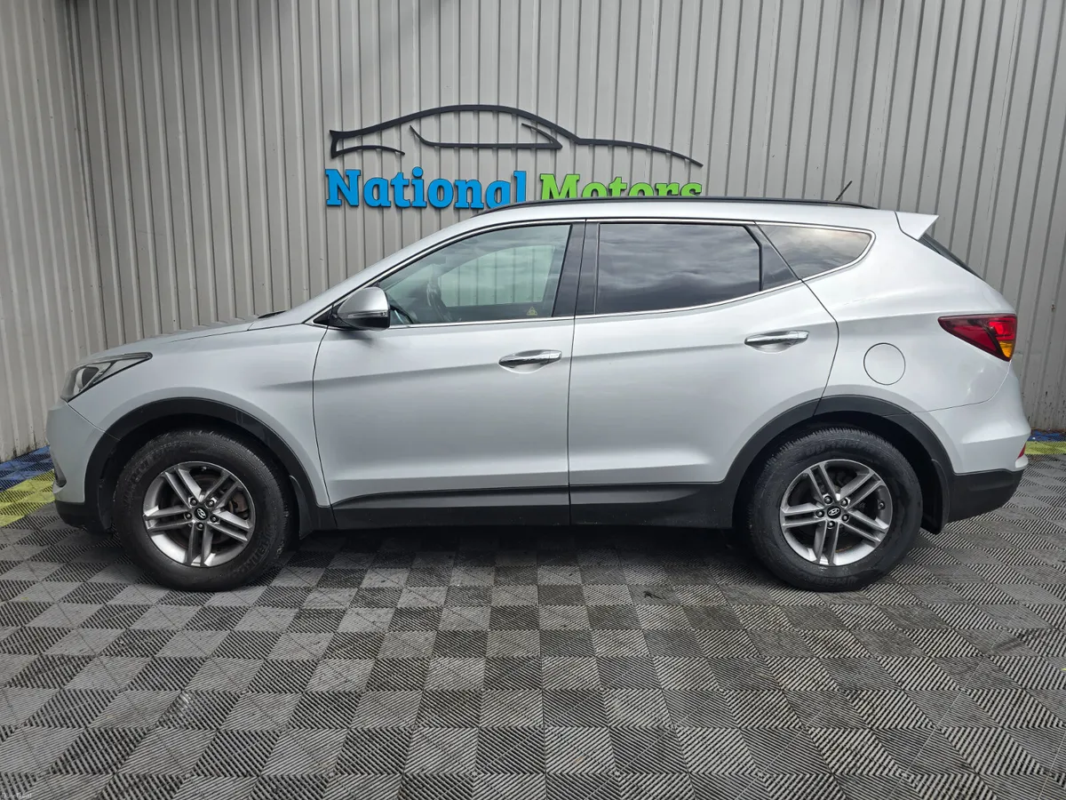 2016 Hyundai Santa Fe 2.2 4WD Executive - Image 6