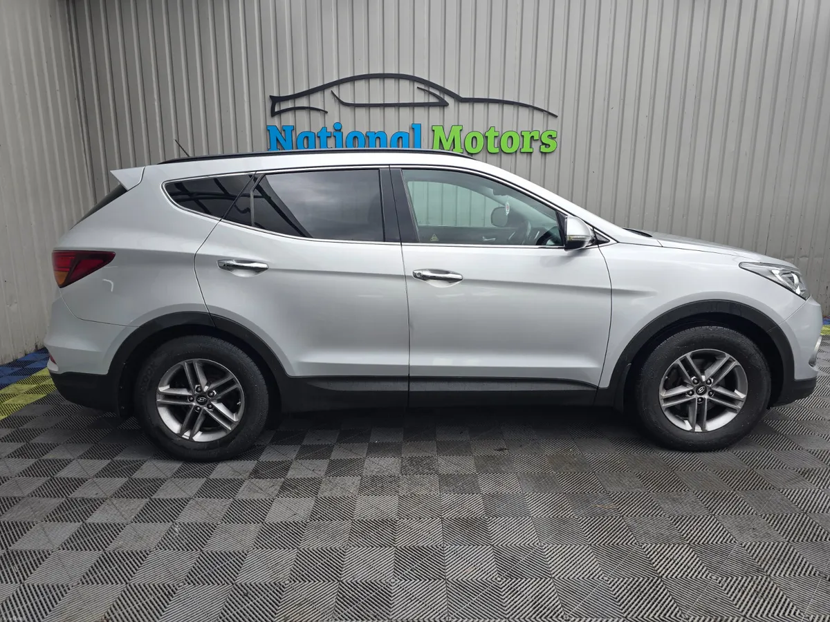 2016 Hyundai Santa Fe 2.2 4WD Executive - Image 2