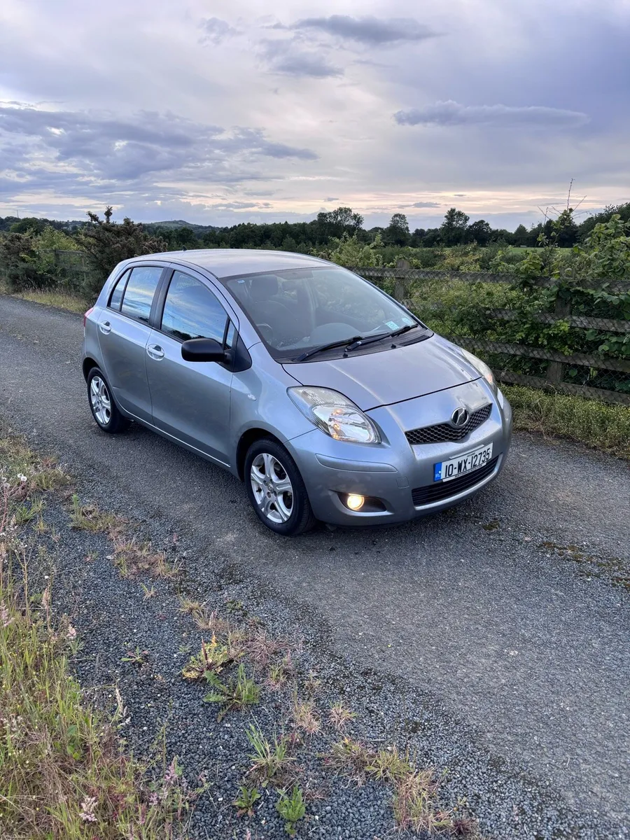2010 Toyota Yaris - Image 1