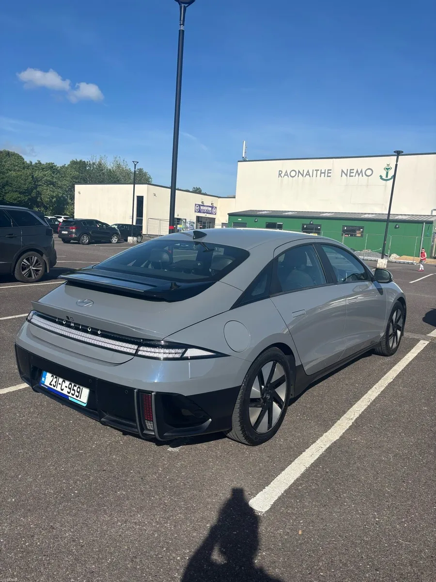 Hyundai Ioniq 6 Signature 77 KWh low mileage - Image 5