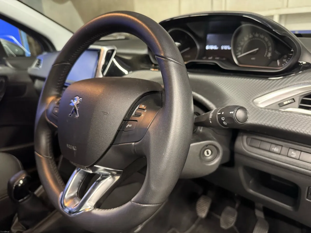Peugeot 208 - Image 6