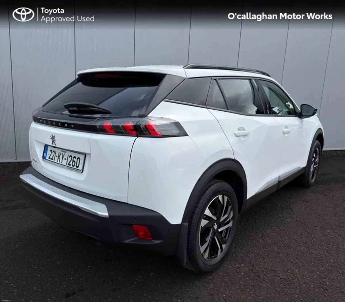 Peugeot 2008 ALLURE 1.2 100 4DR - Image 4