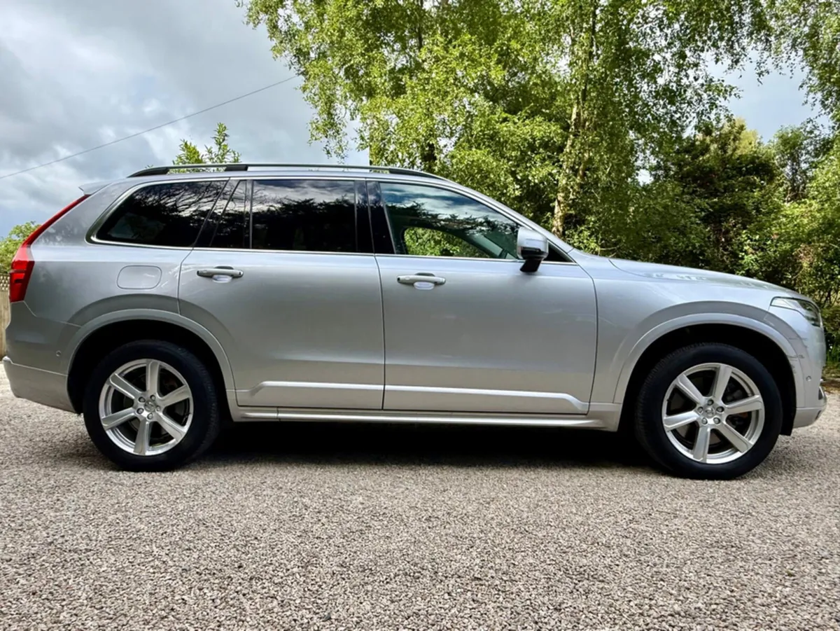 Volvo XC90 T8 PHEV MOMENTUM GT *Panoramic Sunroof… - Image 3