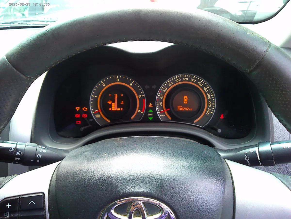 Toyota Corolla 1.4 D-4D TERRA MC 4DR - Image 3