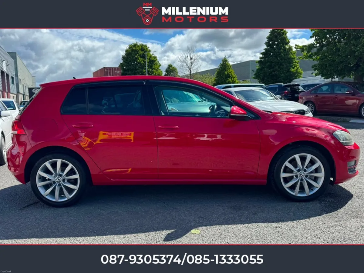 Volkswagen Golf LOW KMS//TOP SPEC//IMMACULATE//NEW - Image 2