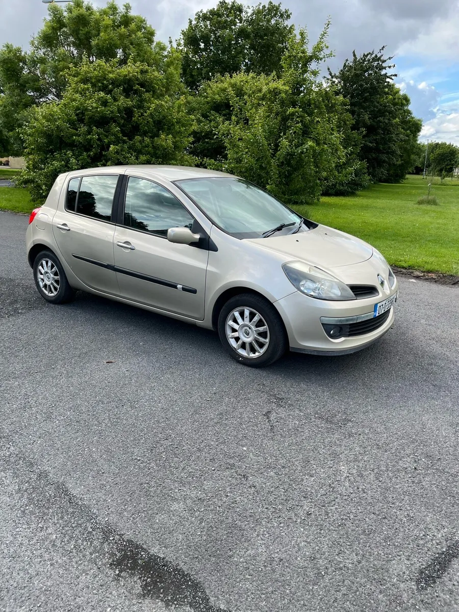 Renault Clio 1.2 Hatchback 2007 - Image 1