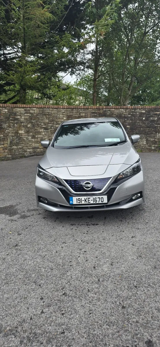 Nissan Leaf 2019 40kw electric - Image 1