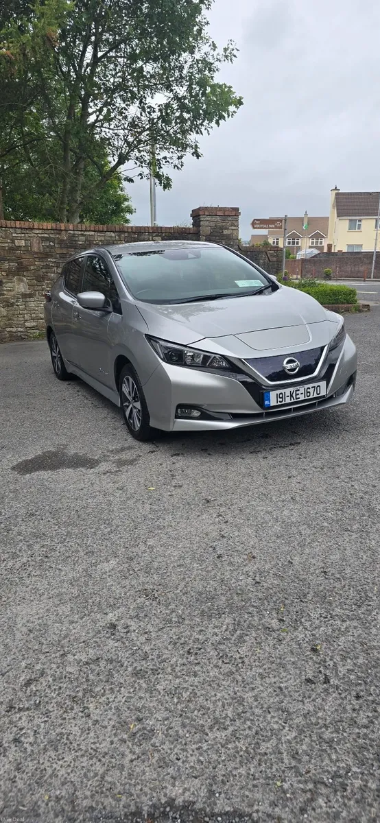 Nissan Leaf 2019 40kw electric - Image 2