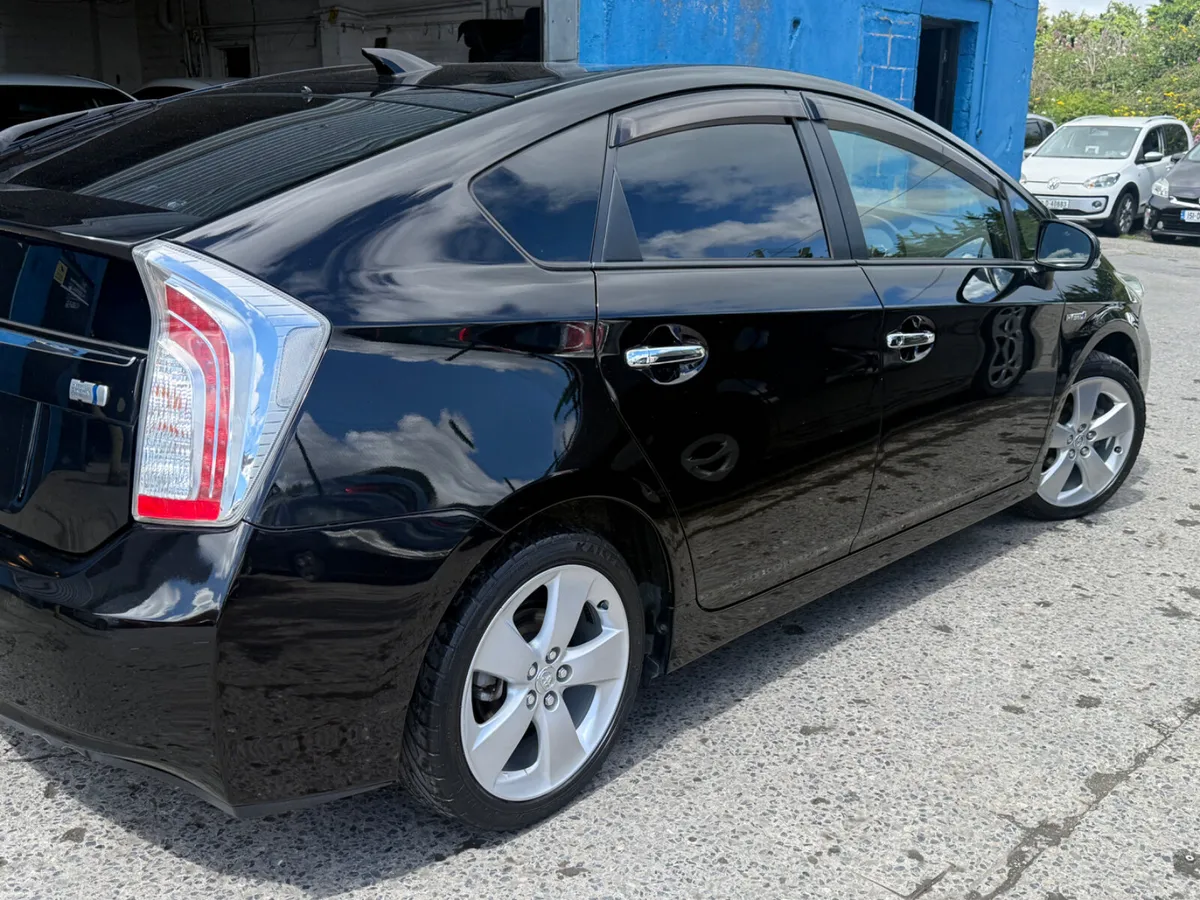 2015 TOYOTA PRIUS HYBRID AUTOMATIC/ S tune - Image 3