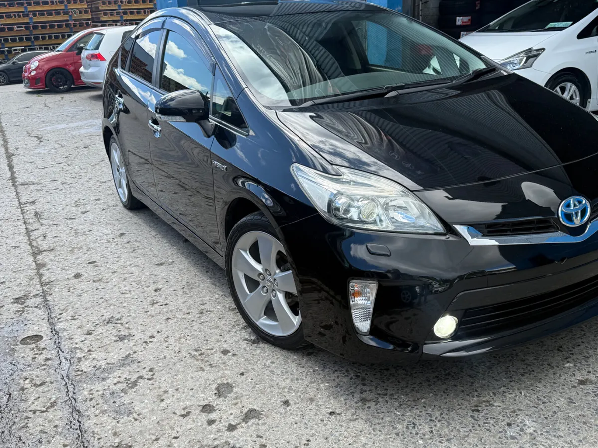 2015 TOYOTA PRIUS HYBRID AUTOMATIC/ S tune - Image 5
