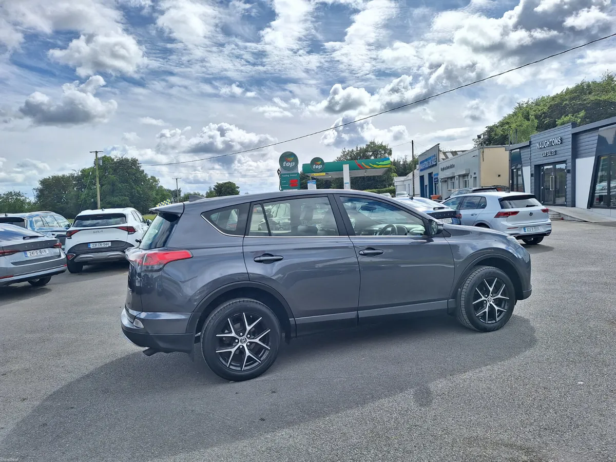Toyota RAV4 Lune Sport 2.0 *High Spec/Heat Seats - Image 3