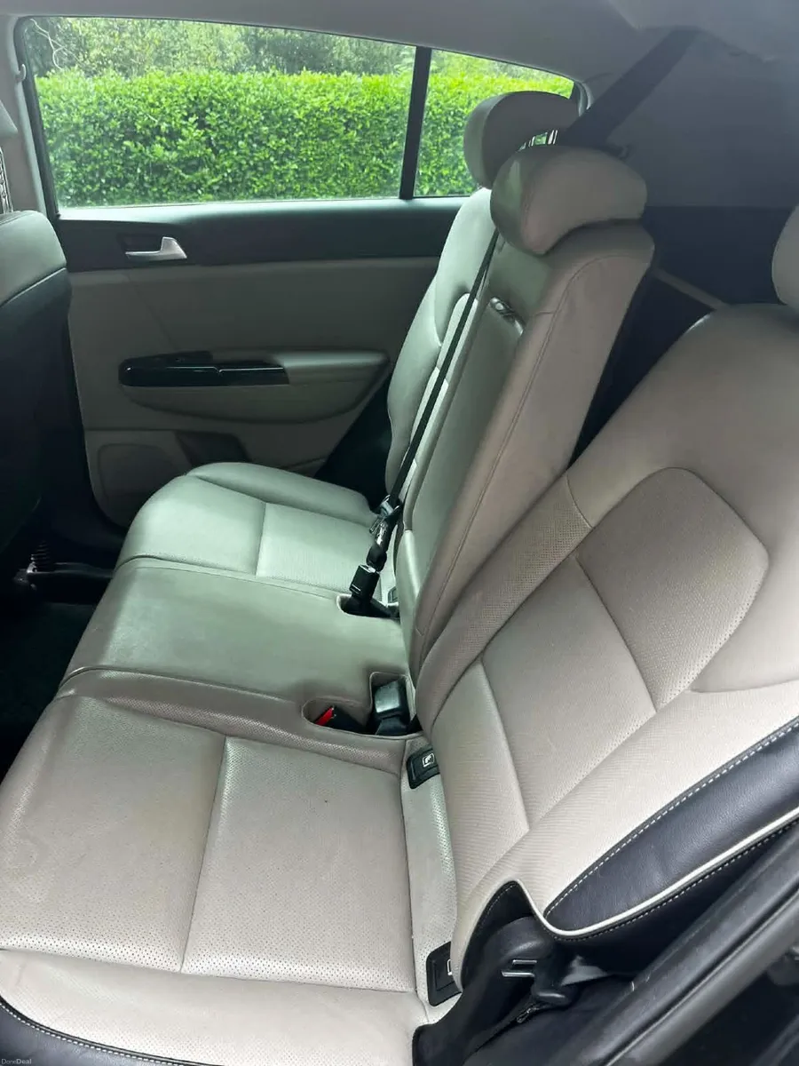 Kia Sportage 2021 Black Edition - Image 4