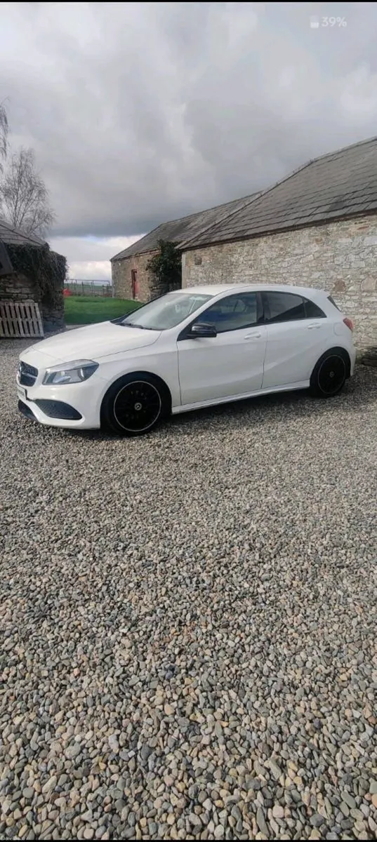 2017 Mercedes Benz A Class A200d - Image 4