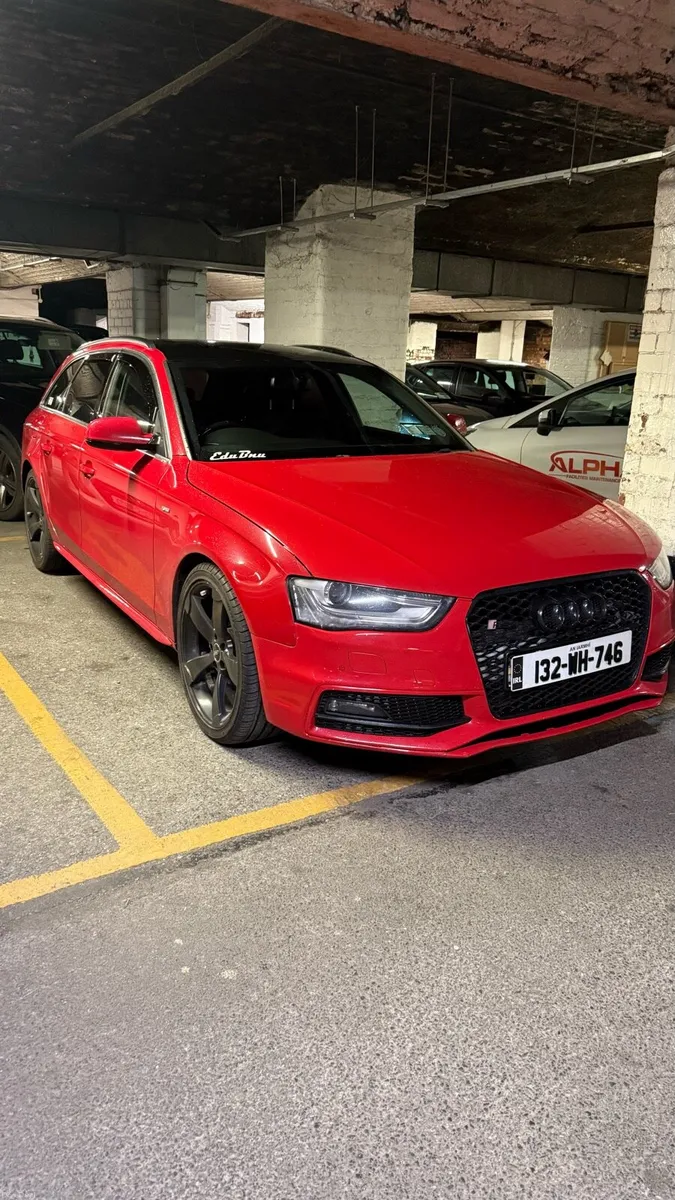 Audi A4 Avant S-line 2.0 TDI 2013 - Image 2