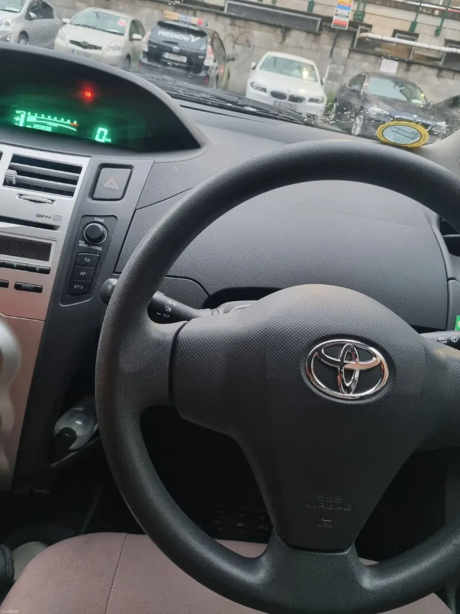 Toyota Yaris 2008 - Image 4