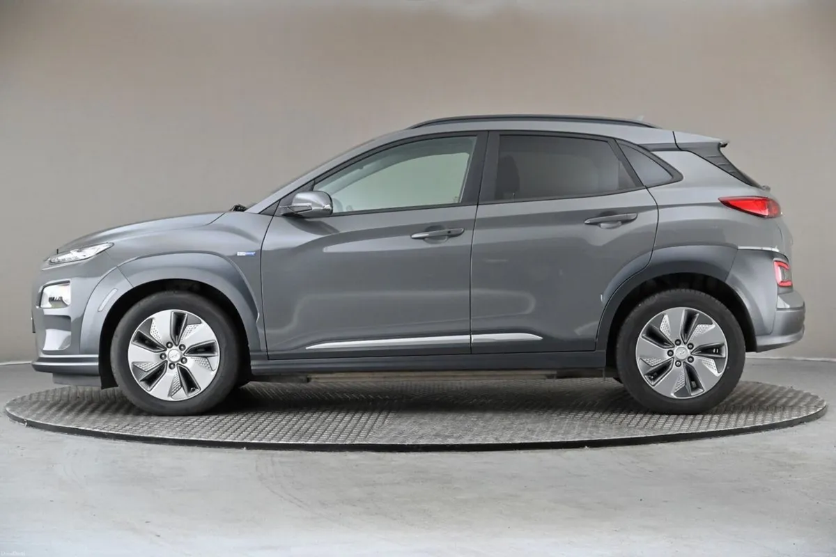 Hyundai KONA EV PREMIUM SE 64KWH - Image 5