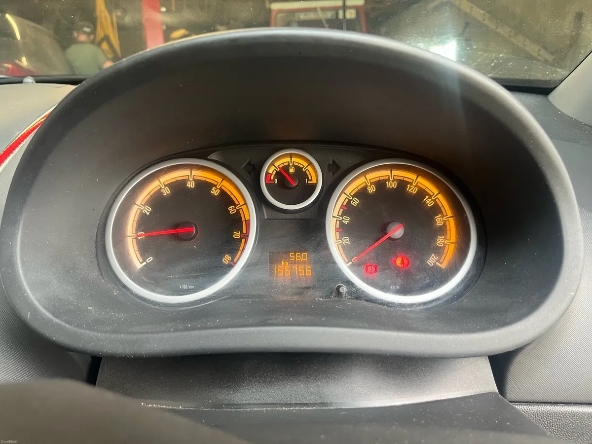 Opel Corsa D - Image 6