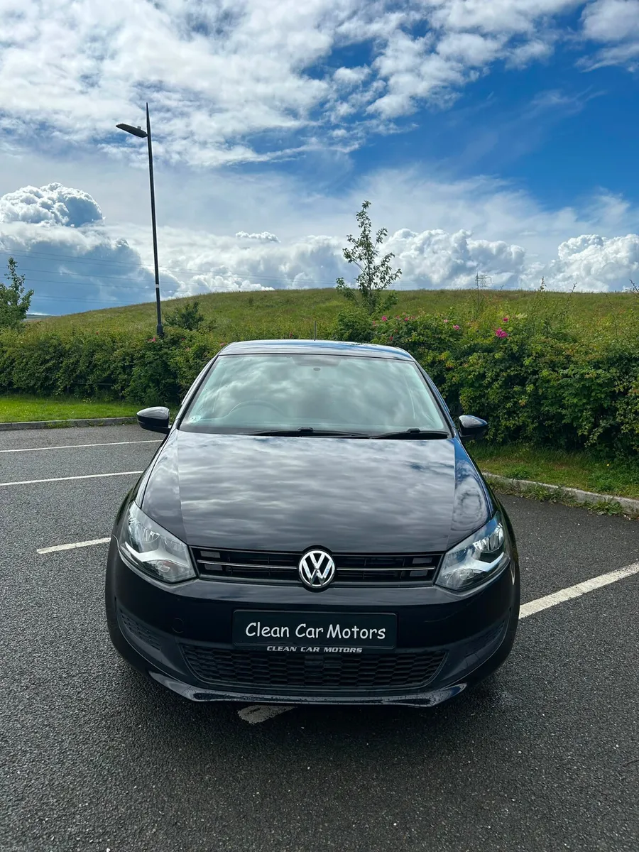 VOLKSWAGEN POLO 2013 AUTOMATIC - Image 3