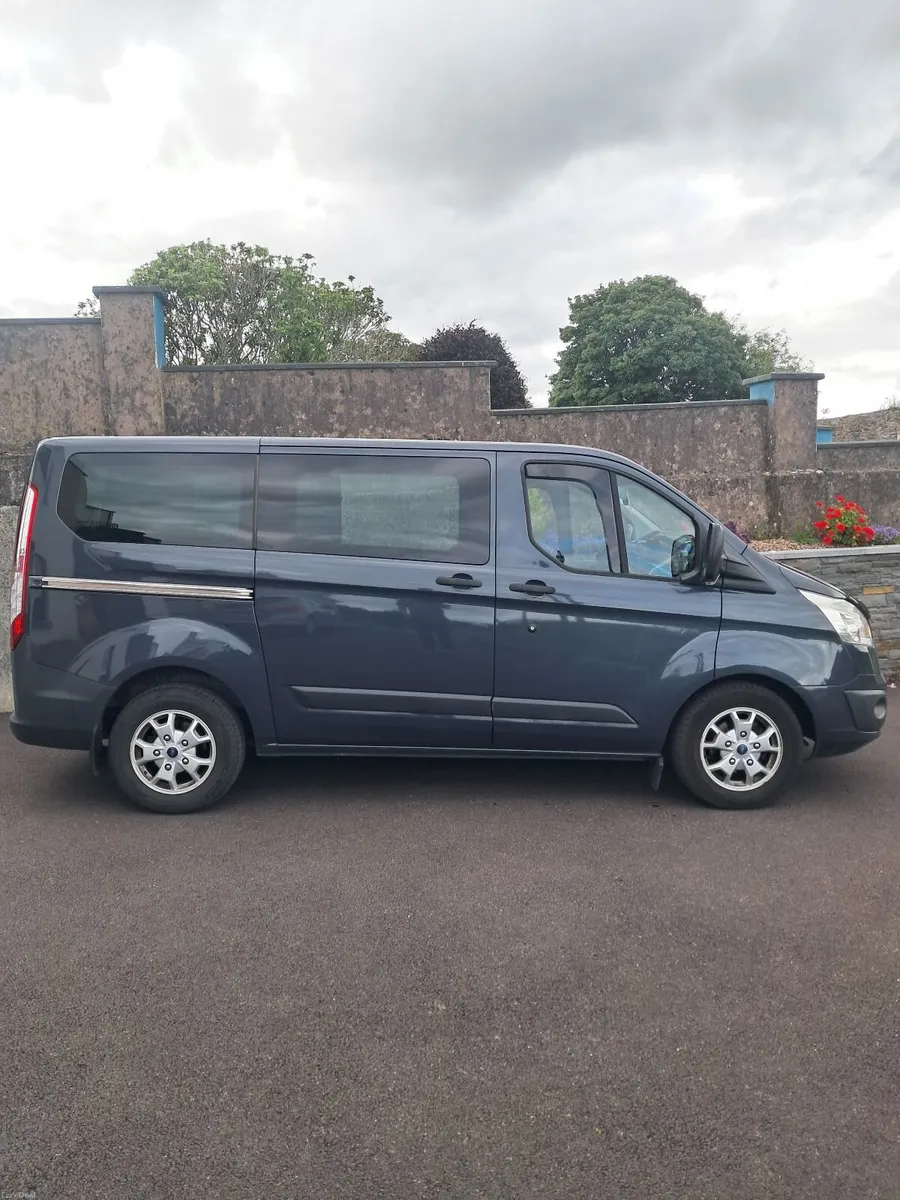 Ford custom tourneo 9 seater - Image 4