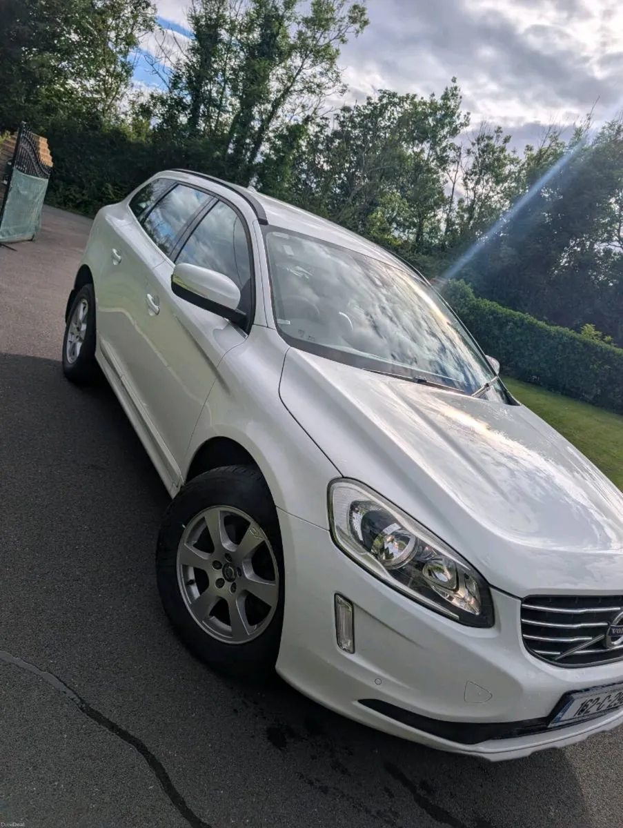 Volvo XC60 - Image 2