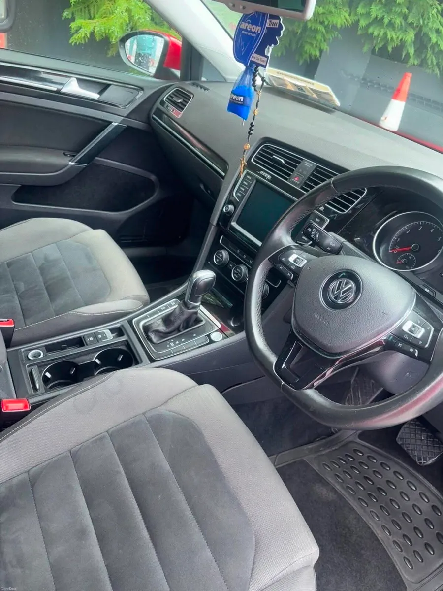 Volkswagen Golf - Image 5