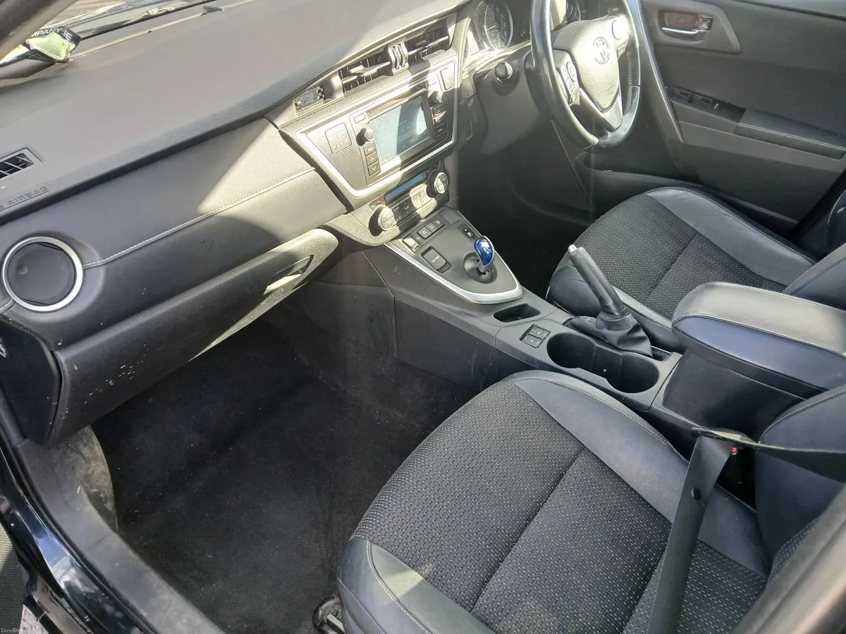 Toyota Auris 2016 Hybrid New NCT - Image 4