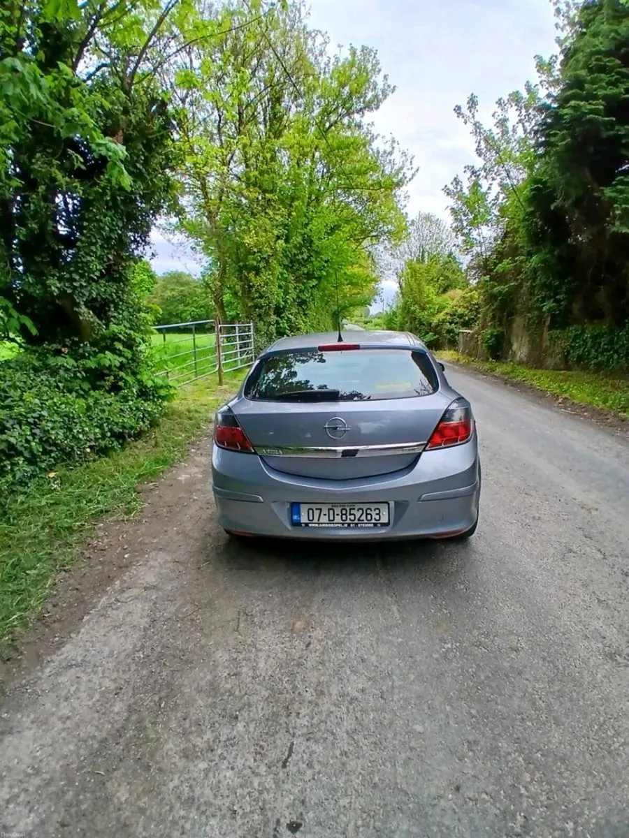 Opel astra GTC - Image 4