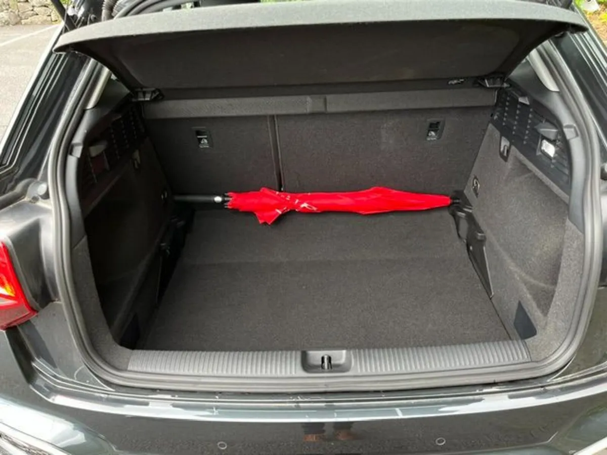 Audi Q2 30 Tfsi 110HP SE 4DR * FULL LEATHER - Image 3