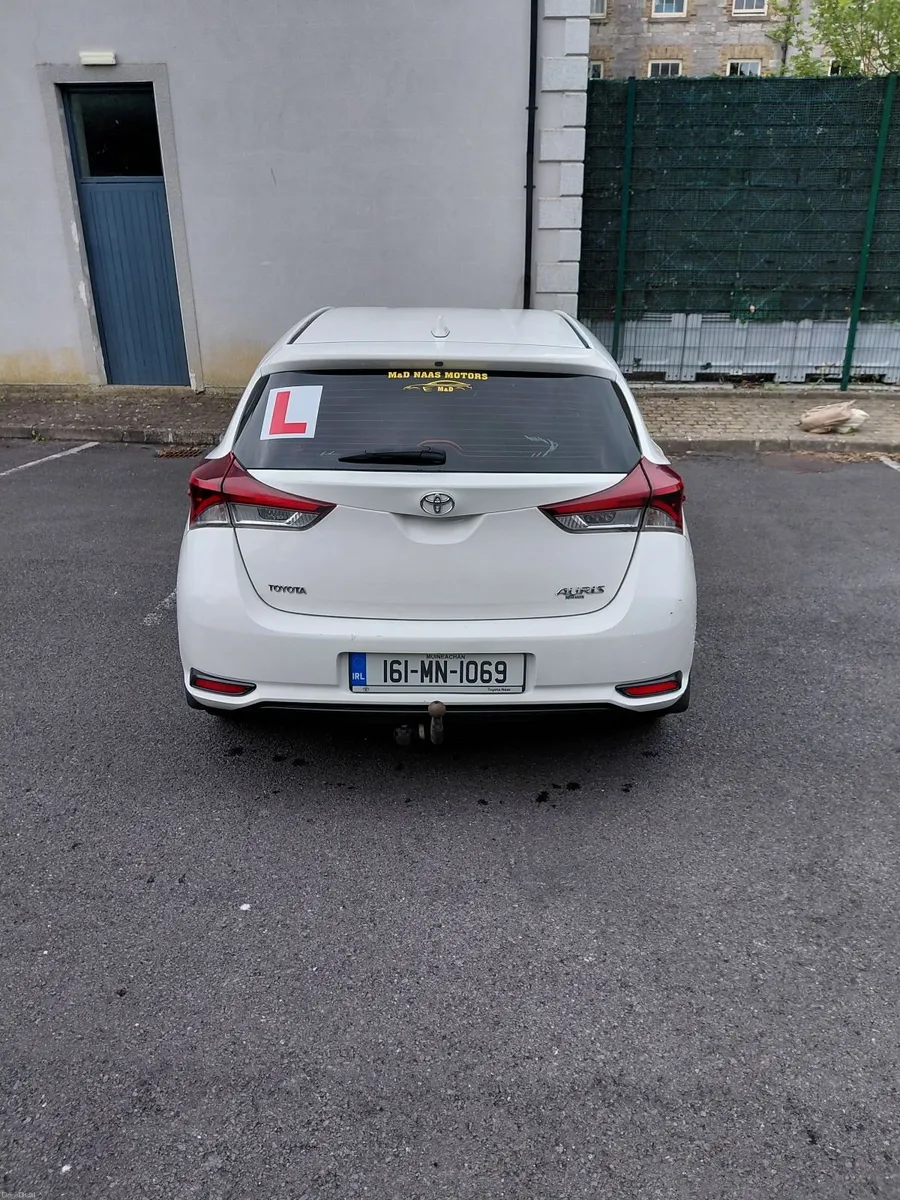 Toyota Auris 2016 - Image 3