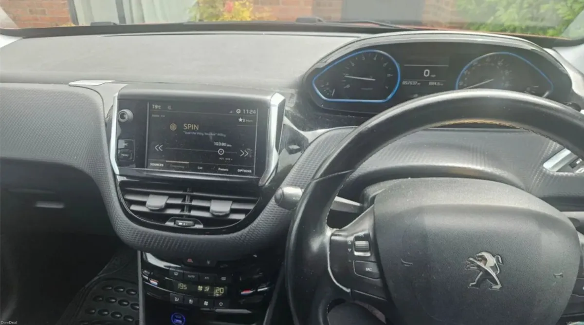 Peugeot 2017/ model Allure Tech 2008 - Image 3