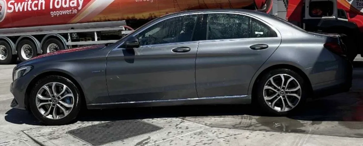 Excellent Condition c350e hybrid - Image 3