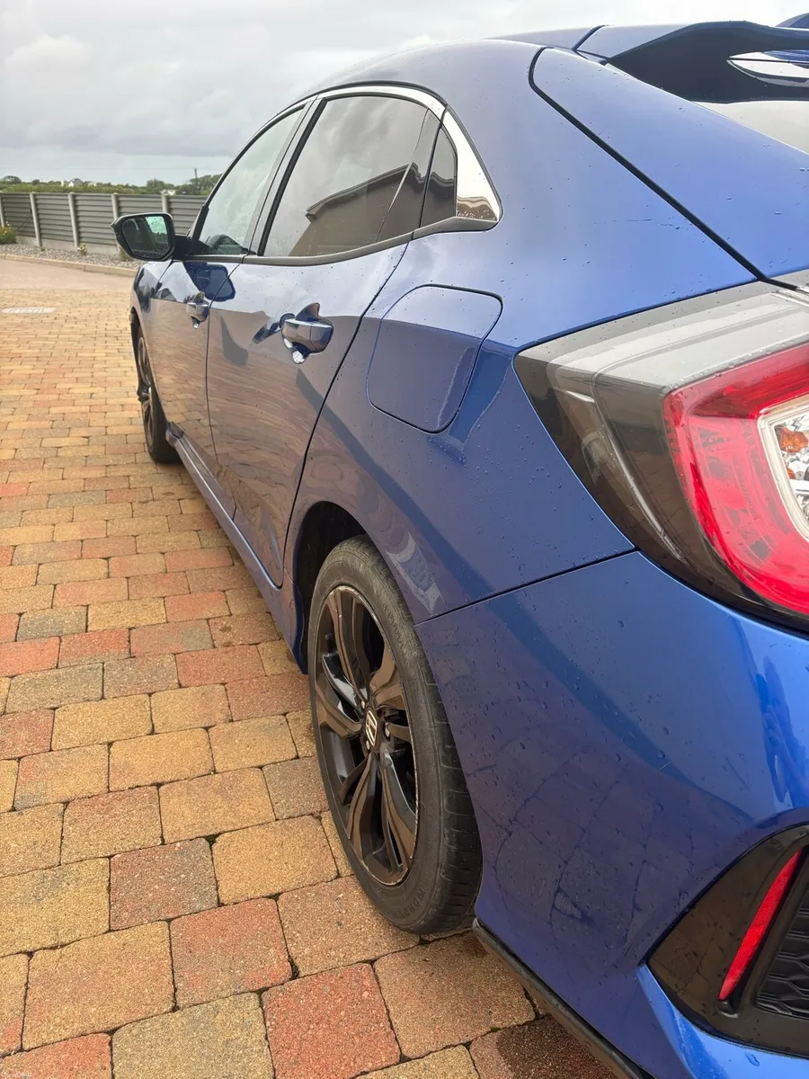 192. Honda Civic - Image 4