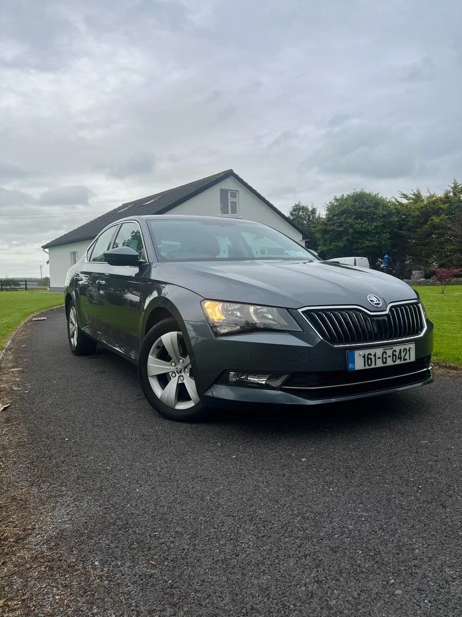 161 Skoda Superb Business 2.0D - Image 2