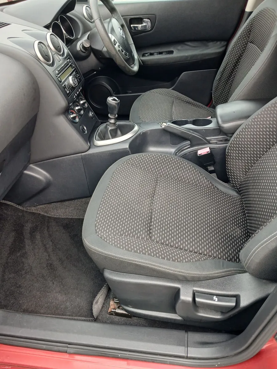 Nissan Qashqai NCT 03/27 TAX 07/26 - Image 2