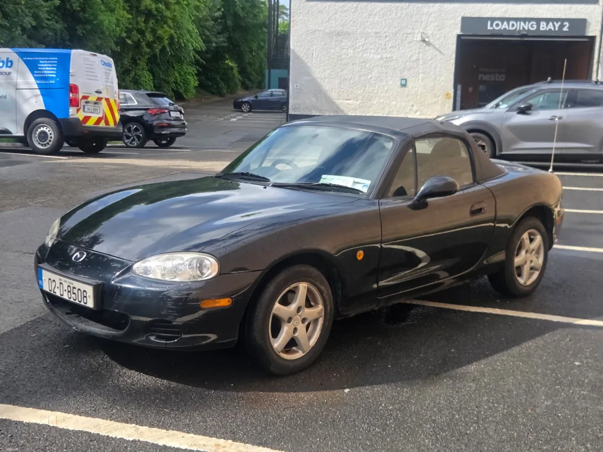 Mazda MX-5 2002 - Image 1