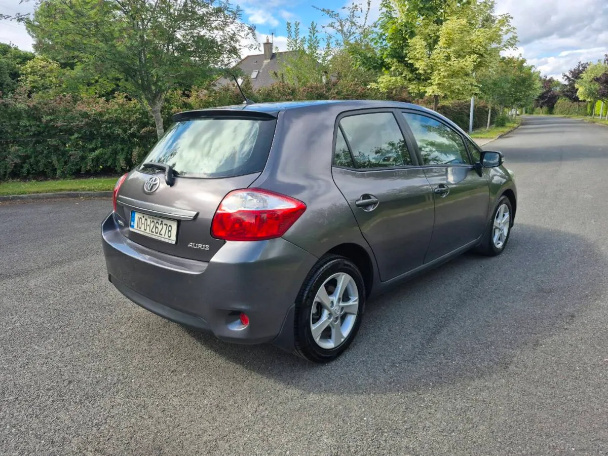 TOYOTA AURIS 1.3 VVTi PETROL ONLY 76,000mls - Image 3
