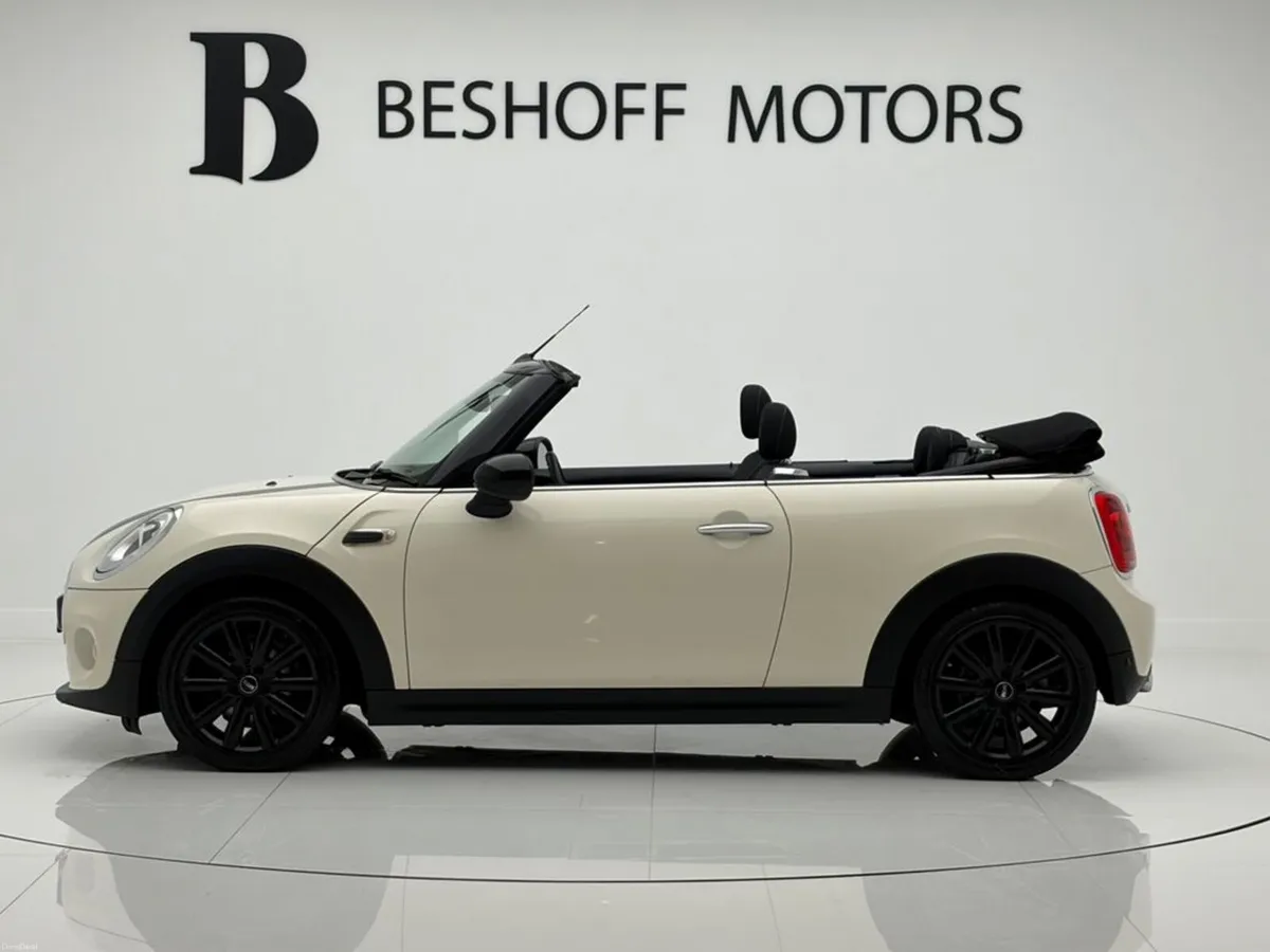 Mini Cooper COOPER D 1.5=LOW MILES//HUGE SPEC//D R - Image 2