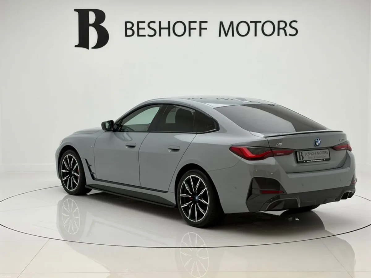 BMW i4 35 M-SPORT PRO=ONLY 14000 MILES//HUGE SPEC/ - Image 3