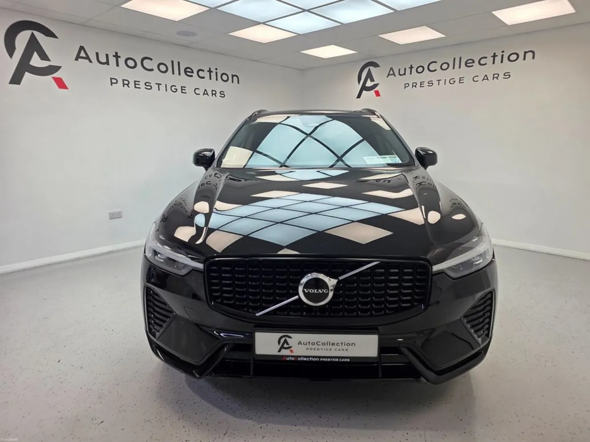 Volvo XC60 **R-DESIGN**B4**190BHP** - Image 2