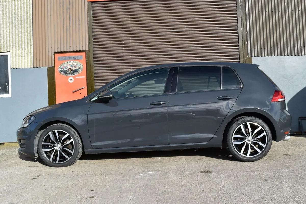 Volkswagen Golf Automatic - Image 1