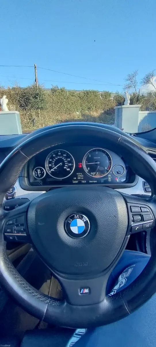 BMW 5-Series 2012 - Image 3