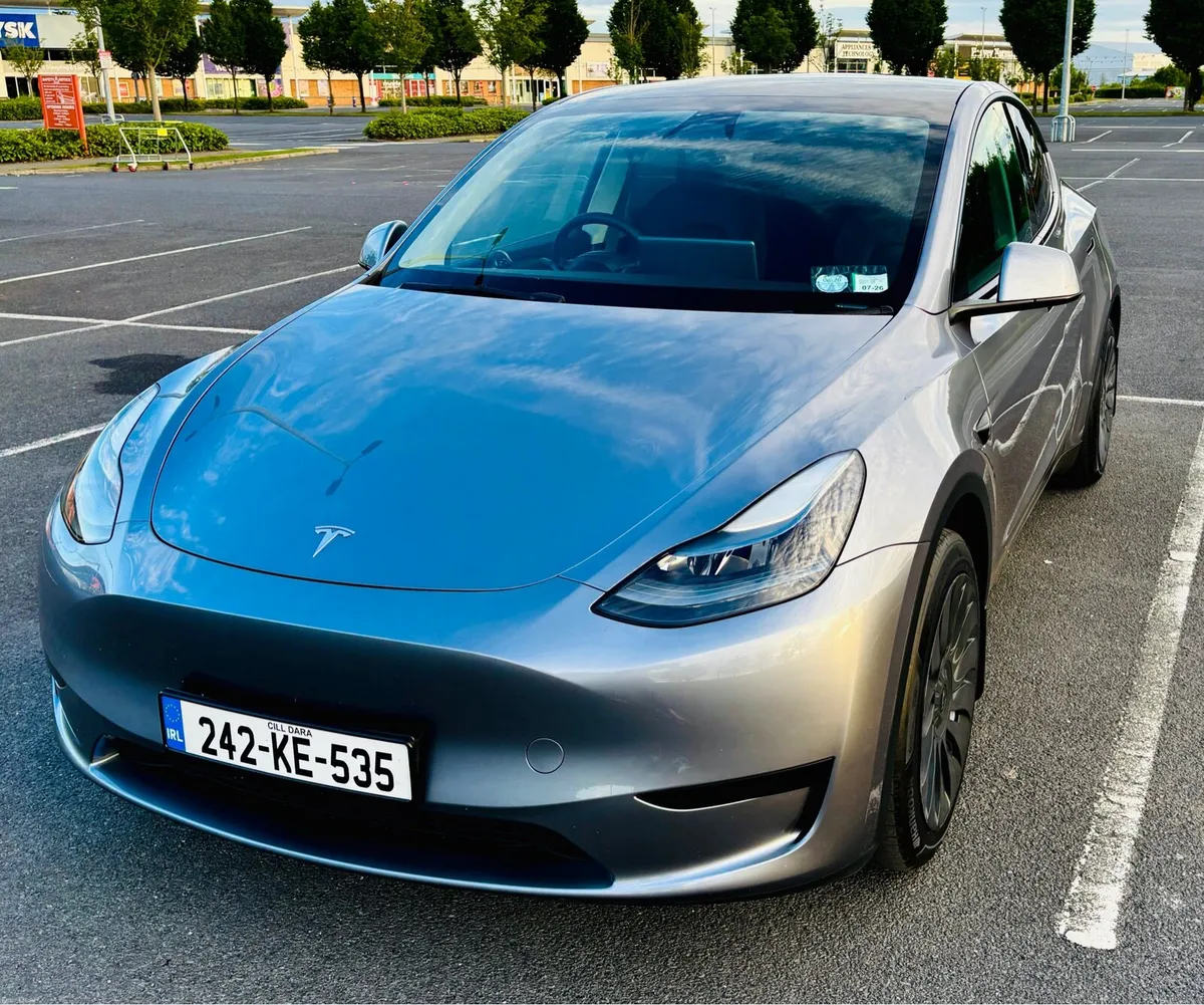 242 Tesla Model Y RWD Quicksilver - Image 3
