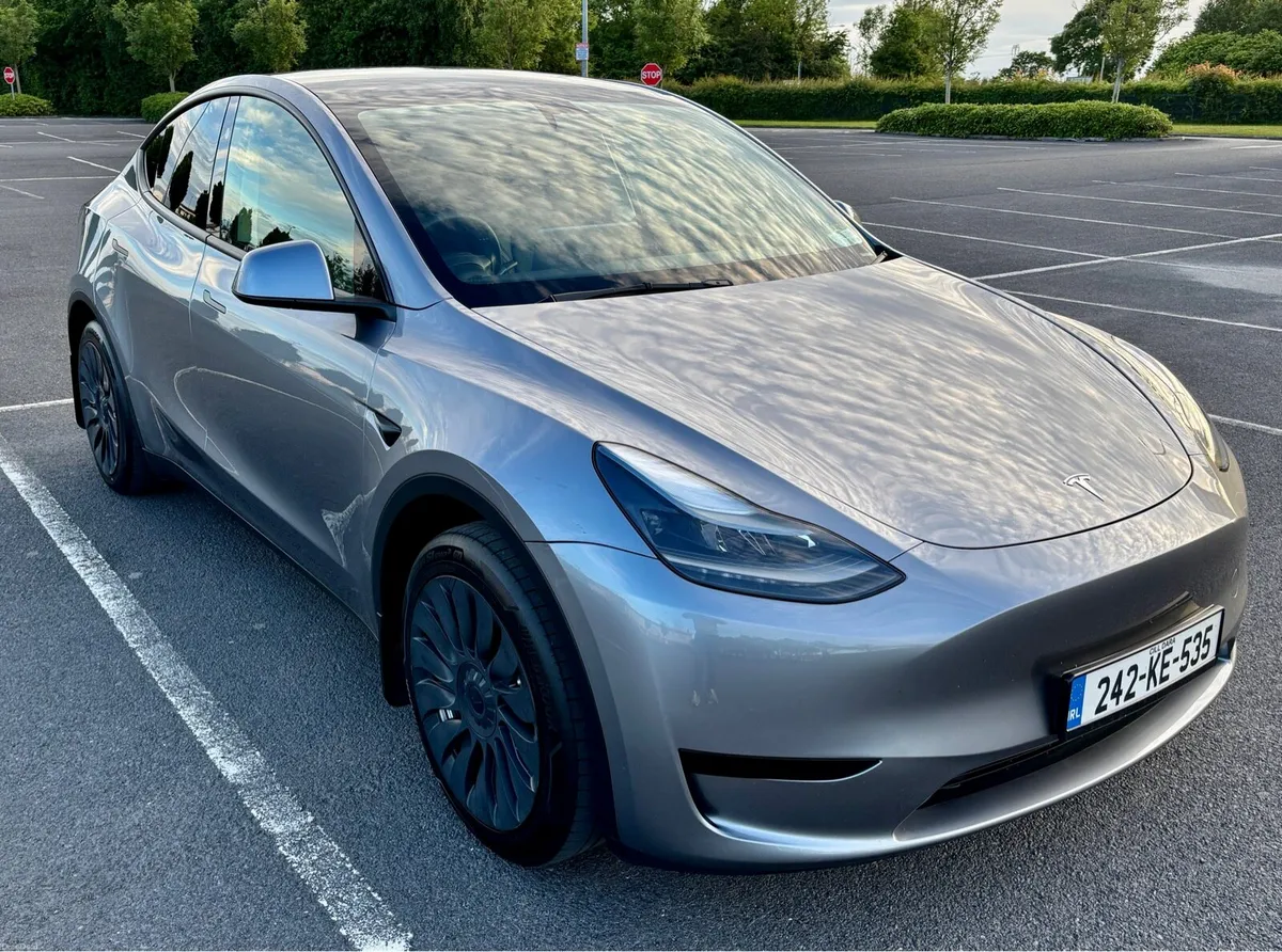 242 Tesla Model Y RWD Quicksilver - Image 1