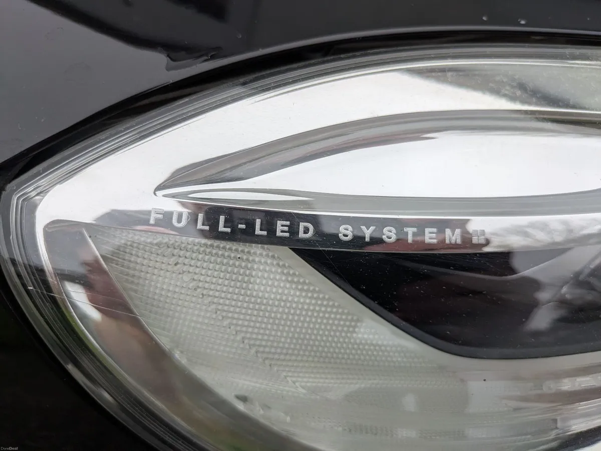 Volvo V40 D2 R-Design Facelift – 2.0 Diesel - Image 2