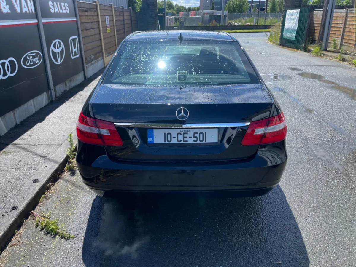 Mercedes-Benz E-Class 200 CDI BLUE EFFICIENCY 4DR - Image 5